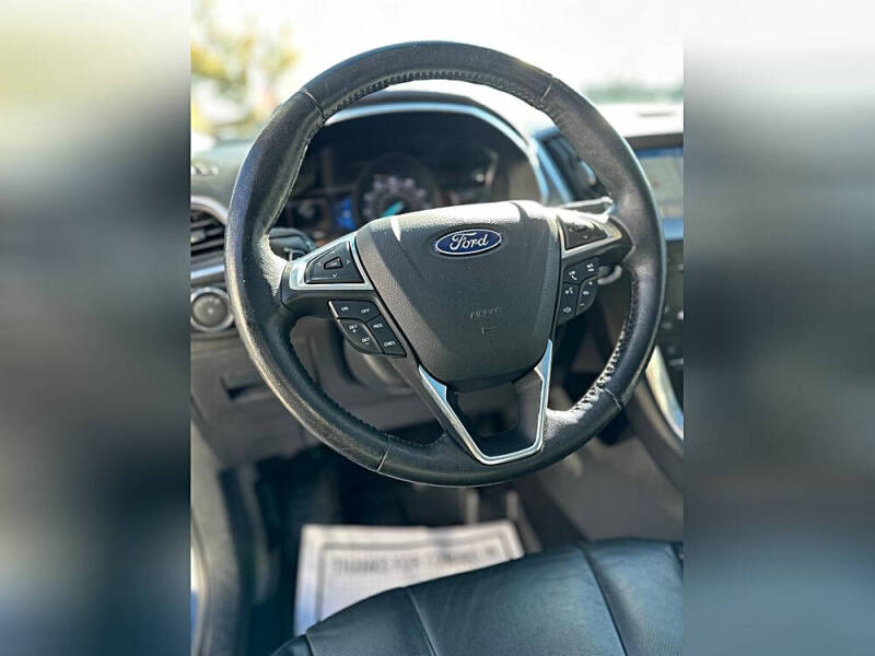 2017 Ford Edge Titanium