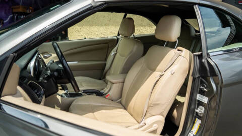 2012 Chrysler 200 Limited