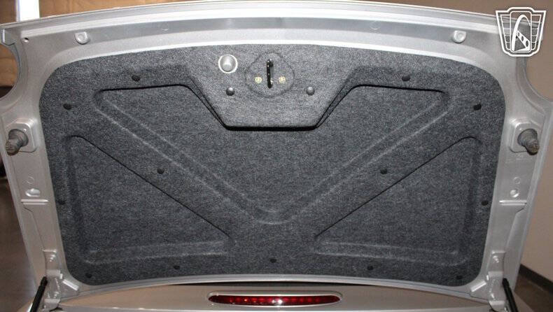 2004 Ford Thunderbird Deluxe