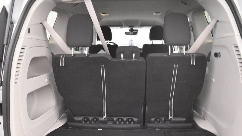 2024 Chrysler Voyager LX