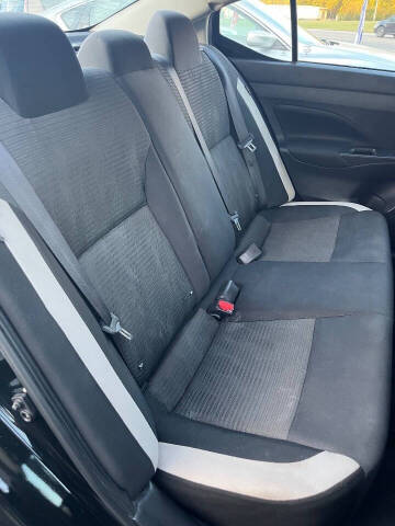 2021 Nissan Versa SV