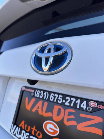 2022 Toyota Prius LE