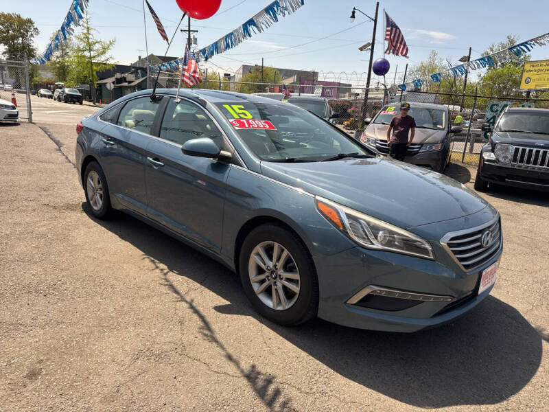 2015 Hyundai Sonata SE's photo