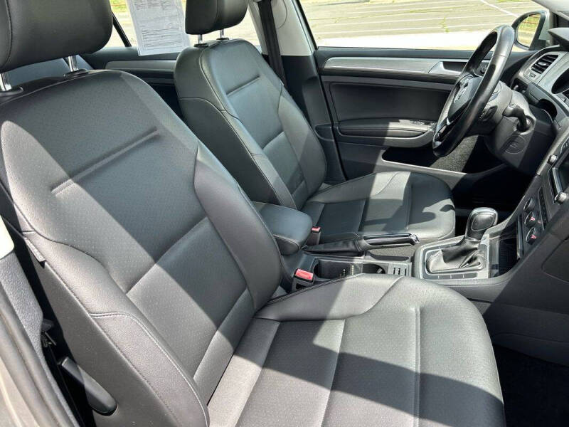 2016 Volkswagen Golf