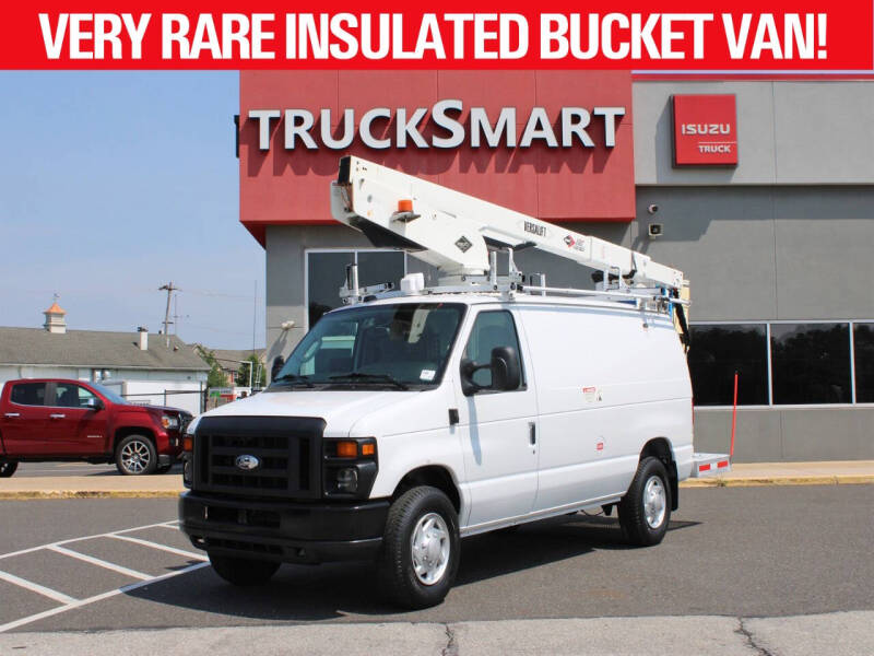 2014 Ford E-Series E-350 Super Duty's photo