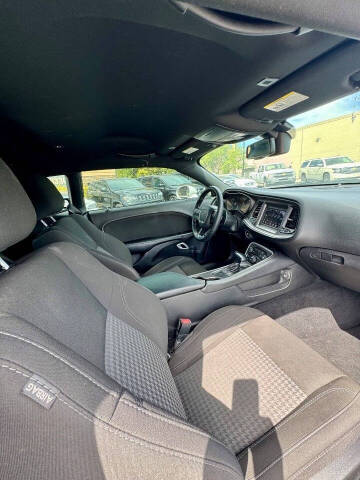 2021 Dodge Challenger SXT