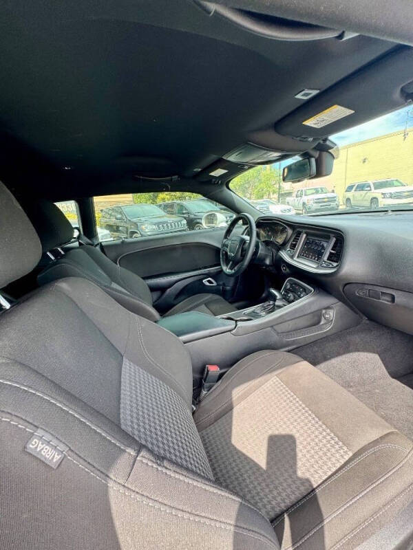 2021 Dodge Challenger SXT