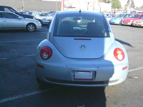 2010 Volkswagen New Beetle