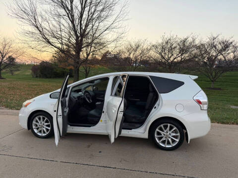 2013 Toyota Prius v Five