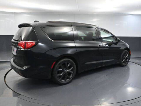 2019 Chrysler Pacifica Touring L Plus