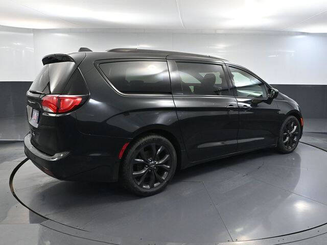 2019 Chrysler Pacifica Touring L Plus