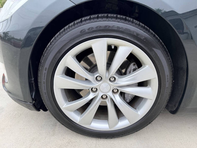 2013 Tesla Model S Performance