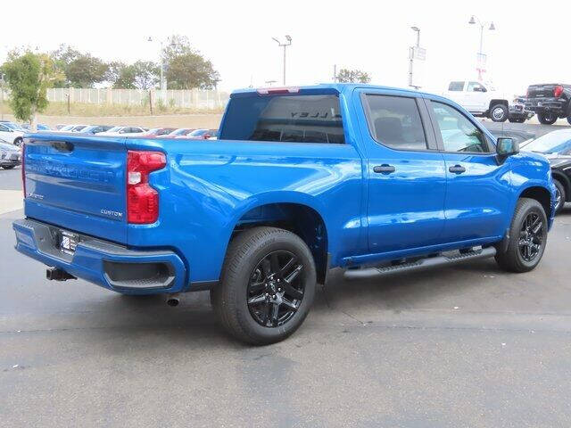 2024 Chevrolet Silverado 1500 Custom