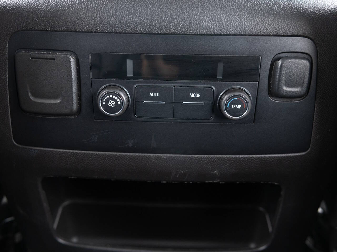 Used Car 2015 Chevrolet Tahoe  Lt 4x4 4dr Suv For Sale Under $25,000 In Coal City, Illinois