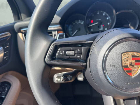 2023 Porsche Macan T