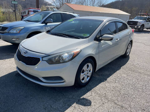 2015 Kia Forte for sale at PIONEER USED AUTOS & RV SALES in Lavalette WV