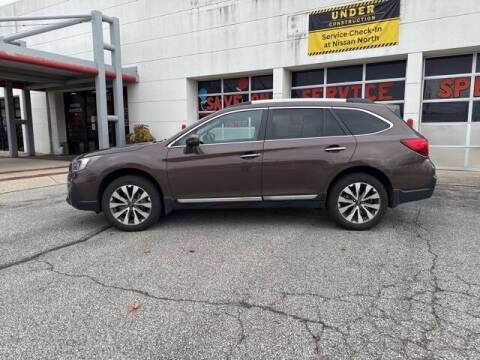 2019 Subaru Outback for sale at Auto Center of Columbus in Columbus OH