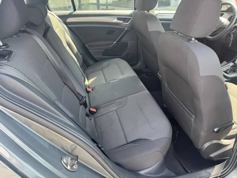2016 Volkswagen Golf