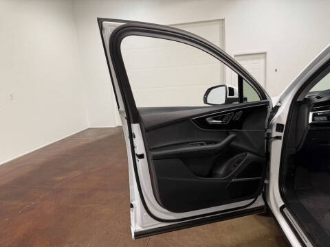 2023 Audi Q7 quattro Premium Plus 45 TFSI