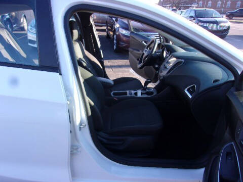 2017 Chevrolet Cruze LS Auto