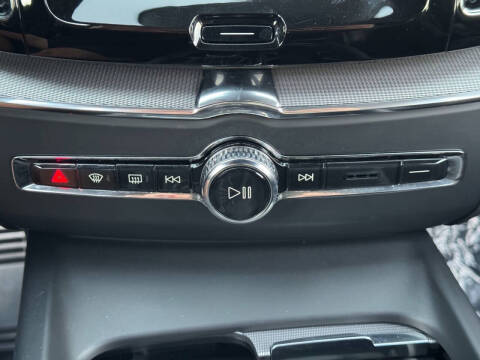 2019 Volvo XC60 T5 R-Design