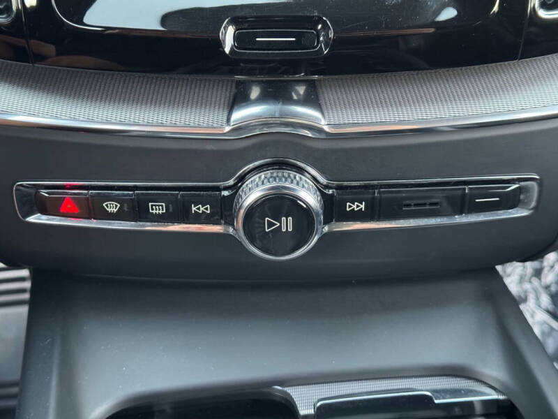 2019 Volvo XC60 T5 R-Design