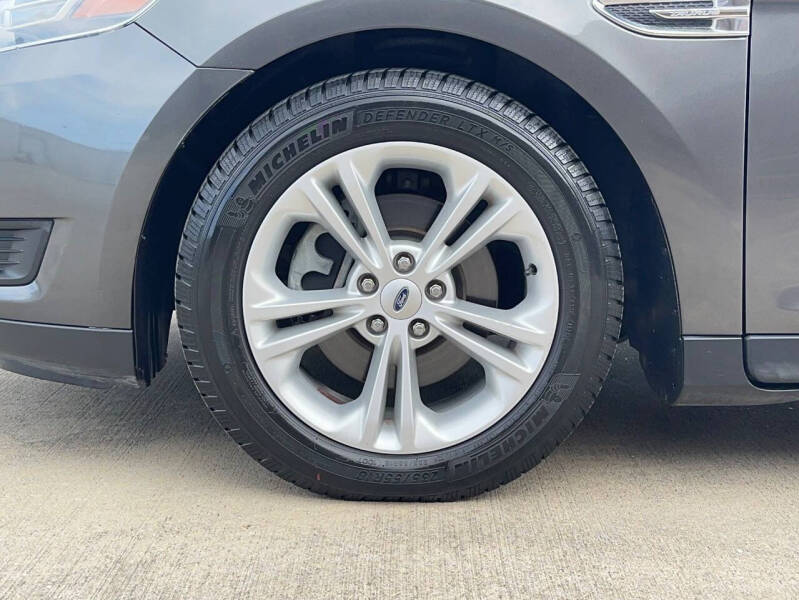 2019 Ford Taurus SE