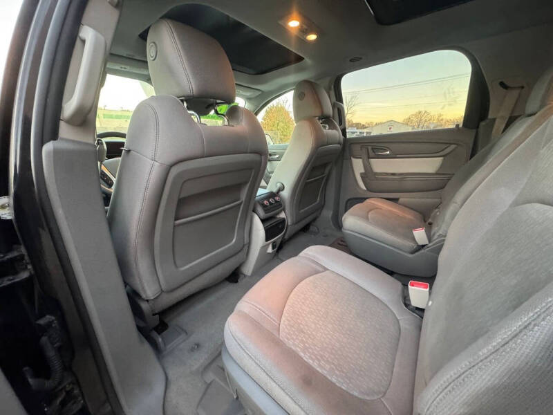 2016 GMC Acadia SLE-2