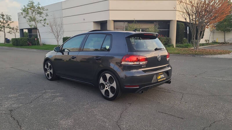 2011 Volkswagen GTI Base PZEV