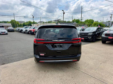 2024 Chrysler Pacifica Touring L