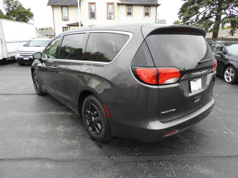 2018 Chrysler Pacifica Touring