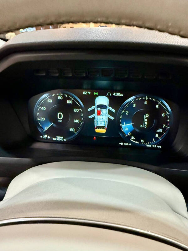 2018 Volvo XC90 T5 Momentum 7-Passenger