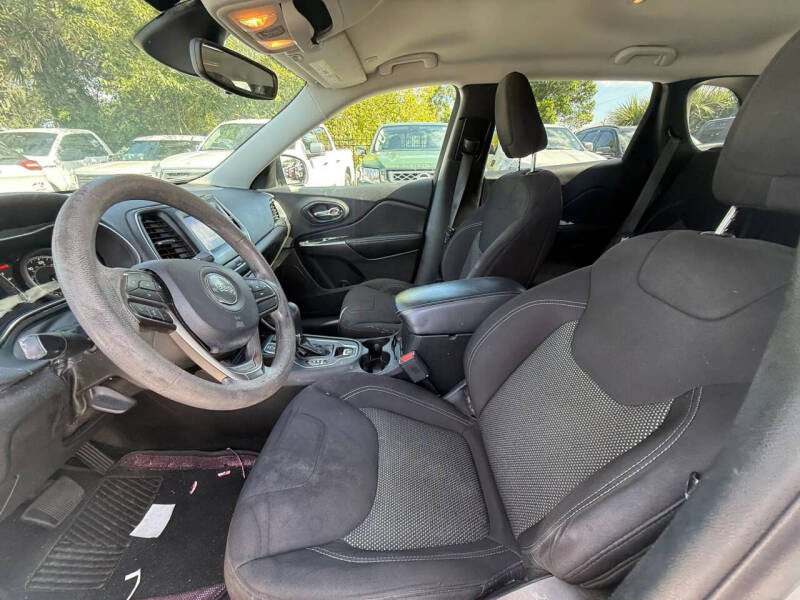 2021 Jeep Cherokee Latitude