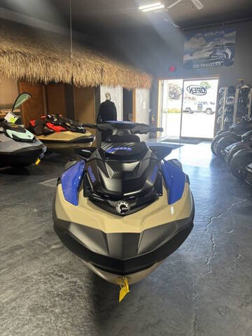 2025 Sea-Doo Wake