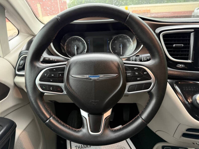 2017 Chrysler Pacifica Touring Plus