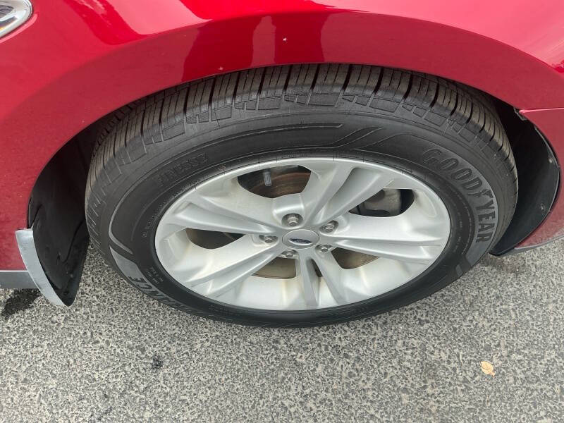 2015 Ford Taurus SEL