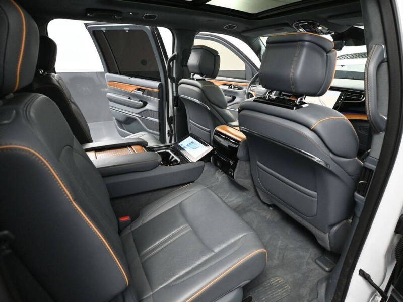 2023 Jeep Grand Wagoneer L Series II