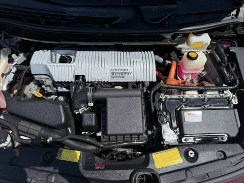 2013 Toyota Prius Three