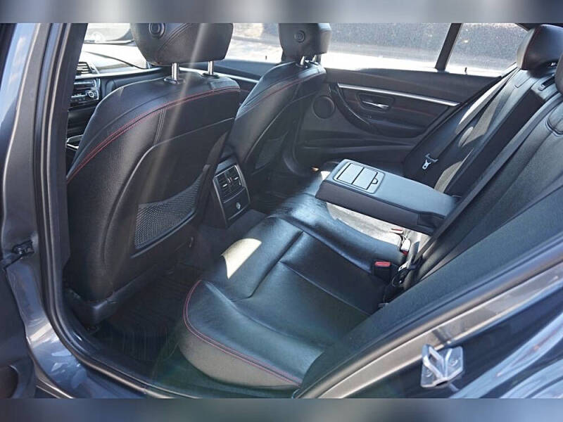 2018 BMW 3 Series 330i