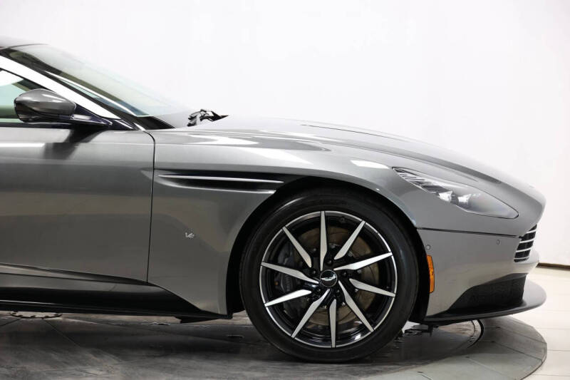 2017 Aston Martin DB11