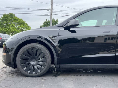2023 Tesla Model Y Long Range