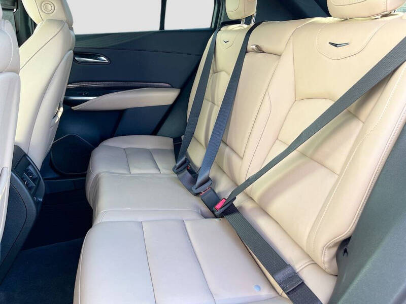 2024 Cadillac XT4 Premium Luxury