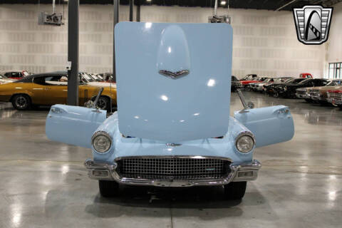 1957 Ford Thunderbird