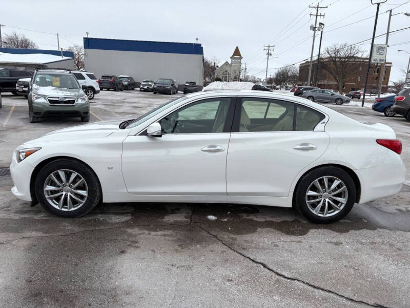 2015 Infiniti Q50 Premium