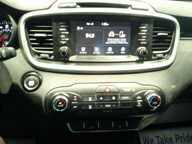 2017 Kia Sorento LX