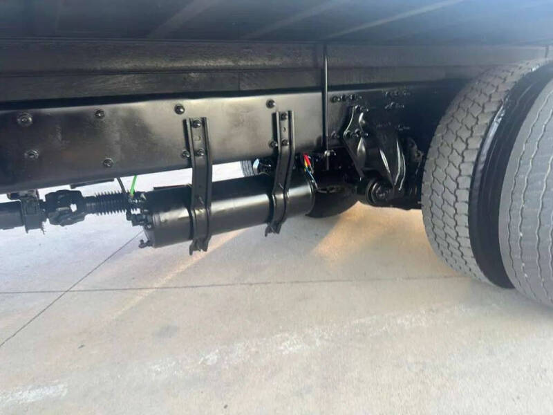 2020 Freightliner M2 106