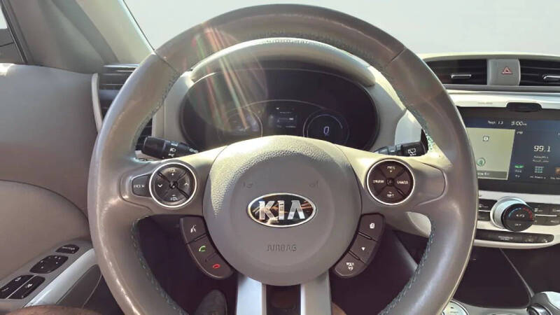 2016 Kia Soul EV +