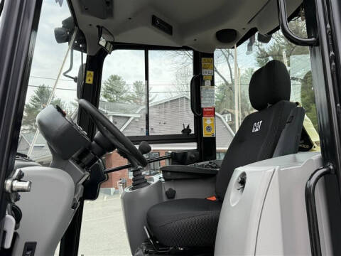 2022 Caterpillar 908M