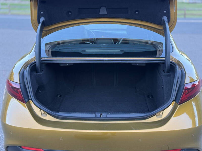 2023 Alfa Romeo Giulia Veloce