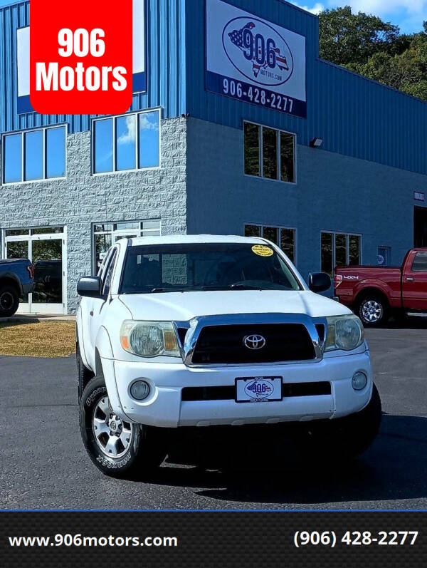 2005 Toyota Tacoma for sale at 906 Motors in Gladstone MI